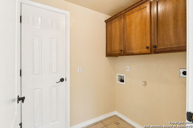 Listing photo id 12 for 2822 Lou St