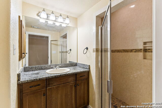 Listing photo id 20 for 2822 Lou St