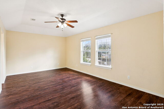 Listing photo id 25 for 2822 Lou St