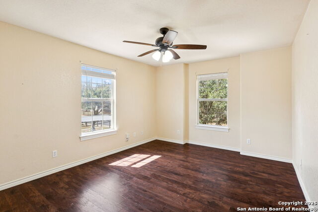 Listing photo id 36 for 2822 Lou St