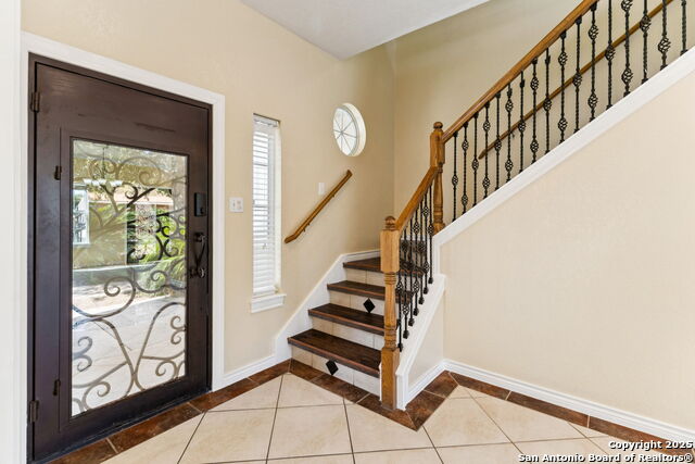 Listing photo id 2 for 2822 Lou St