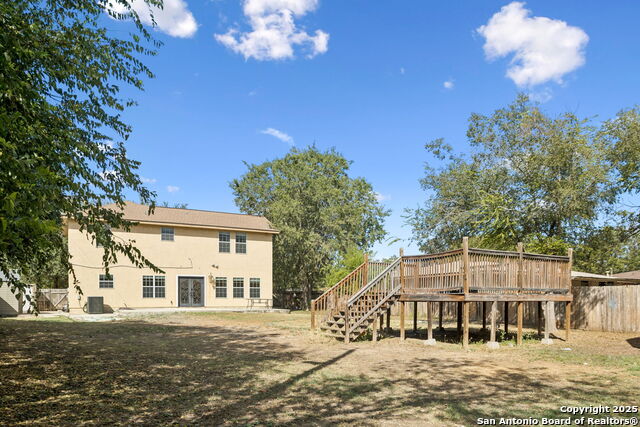 Listing photo id 48 for 2822 Lou St