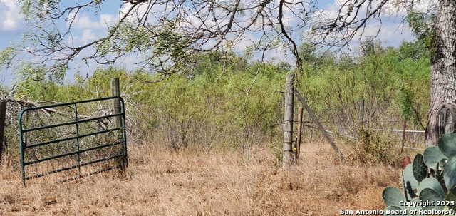 Image 17 of 26 For 5815 Fm 1784