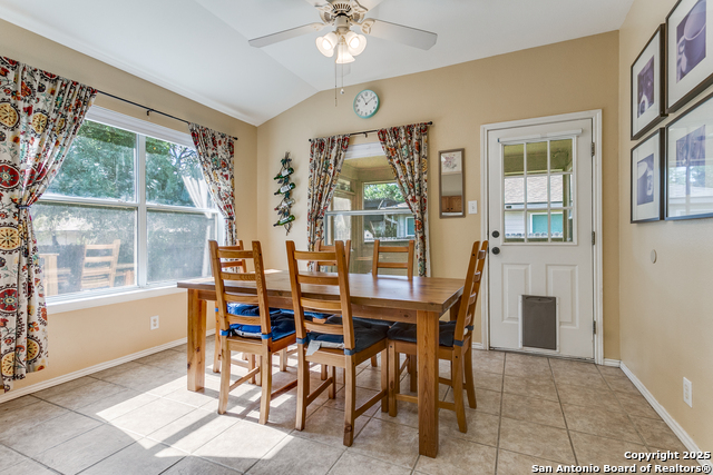 Image 11 of 25 For 14318 Markham Ln