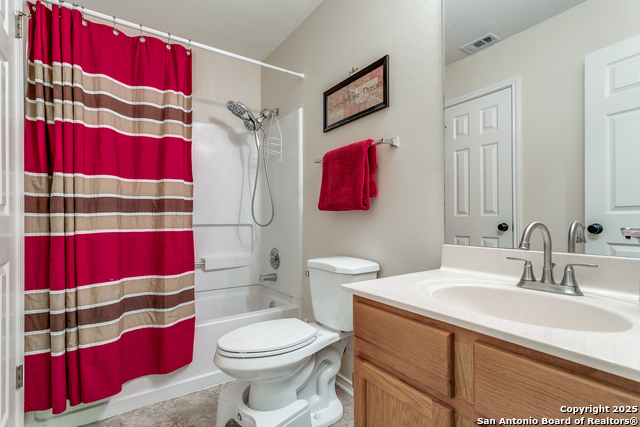 Image 15 of 25 For 14318 Markham Ln