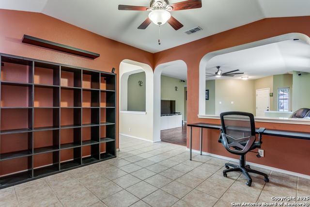 Image 9 of 25 For 14318 Markham Ln