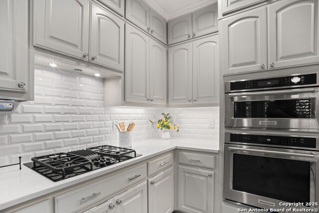 Image 16 of 50 For 16222 Robinwood Ln