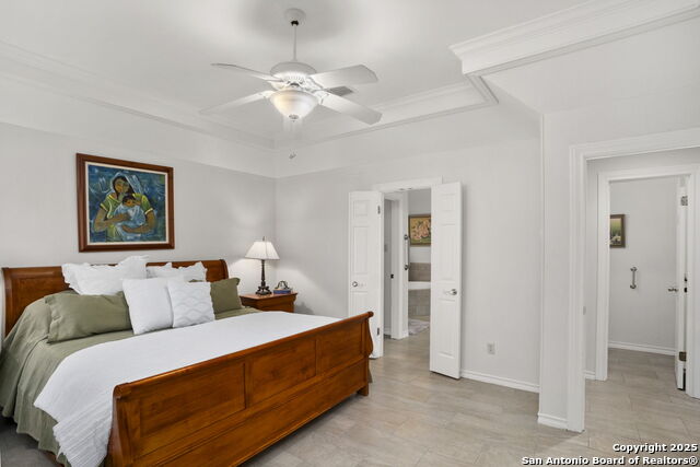 Image 21 of 50 For 16222 Robinwood Ln