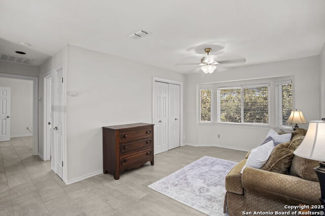 Image 26 of 50 For 16222 Robinwood Ln