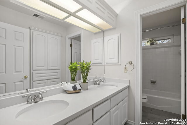 Image 30 of 50 For 16222 Robinwood Ln