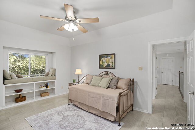 Image 32 of 50 For 16222 Robinwood Ln