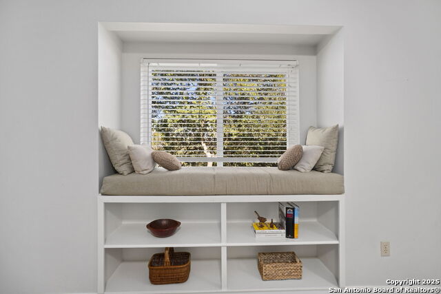 Image 33 of 50 For 16222 Robinwood Ln