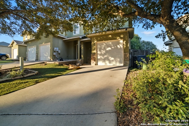 Listing photo id 0 for 6311 Aspen Hill