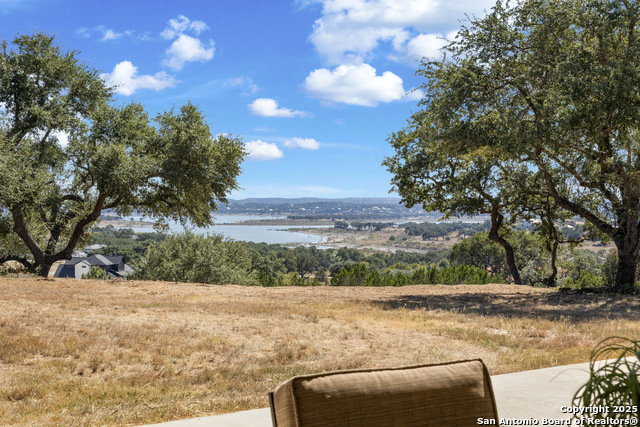 Listing photo id 11 for 490 Muse  