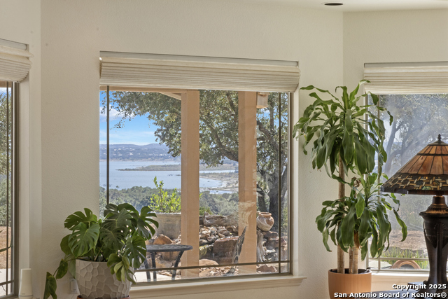 Listing photo id 14 for 490 Muse  