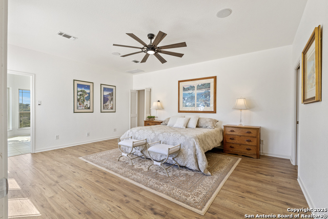 Listing photo id 23 for 490 Muse  