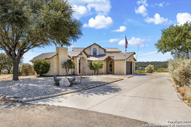 Listing photo id 3 for 490 Muse  