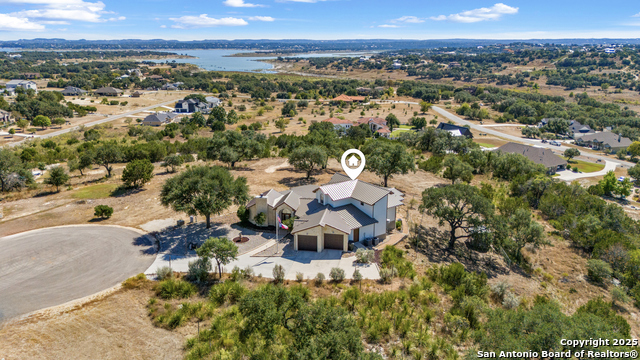 Listing photo id 51 for 490 Muse  