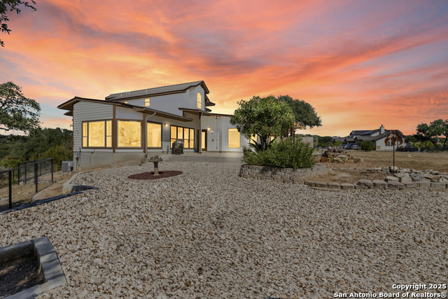 Listing photo id 58 for 490 Muse  