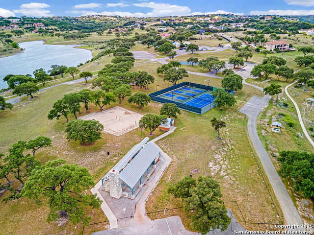 Listing photo id 63 for 490 Muse  