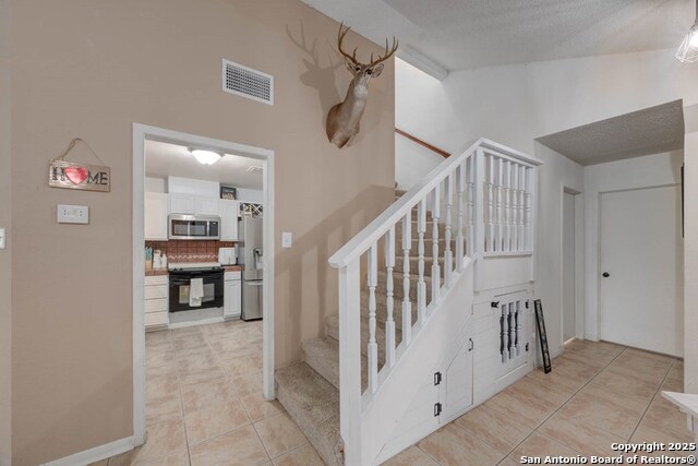 Image 17 of 34 For 115 Lee Circle