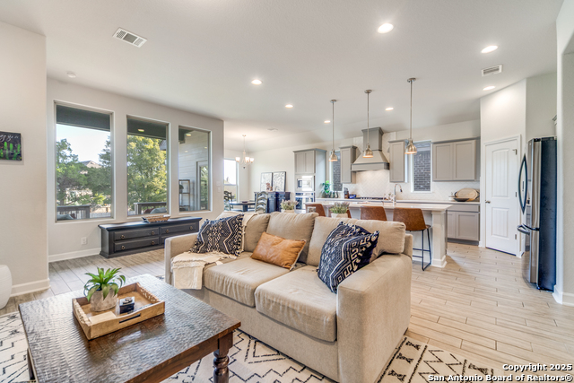 Image 3 of 25 For 7627 Desperado