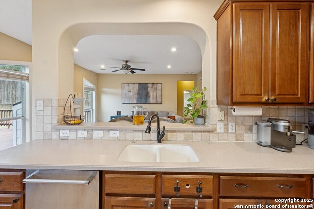 Image 13 of 47 For 23503 Enchanted View