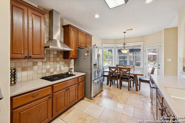 Image 15 of 47 For 23503 Enchanted View