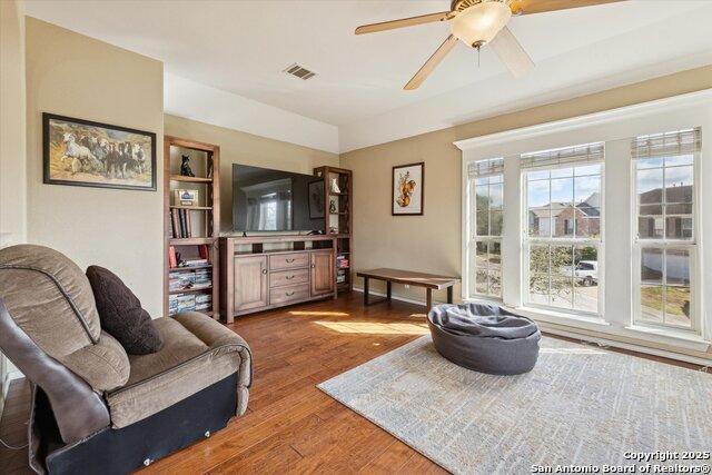 Image 27 of 47 For 23503 Enchanted View