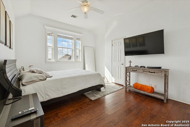 Image 31 of 47 For 23503 Enchanted View