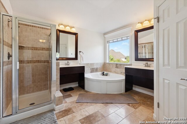 Image 37 of 47 For 23503 Enchanted View