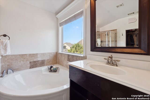 Image 38 of 47 For 23503 Enchanted View