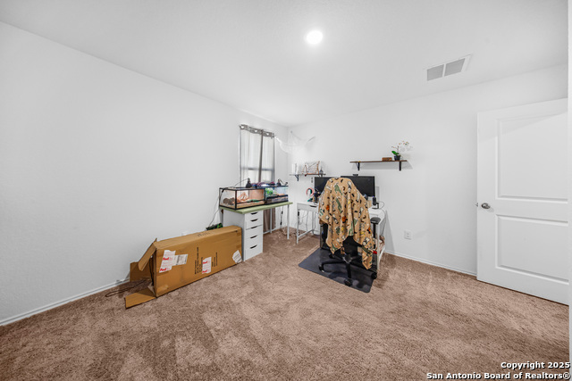 Image 14 of 21 For 5424 Thyme Corner