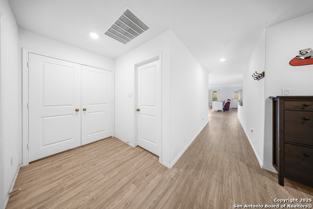 Image 3 of 21 For 5424 Thyme Corner