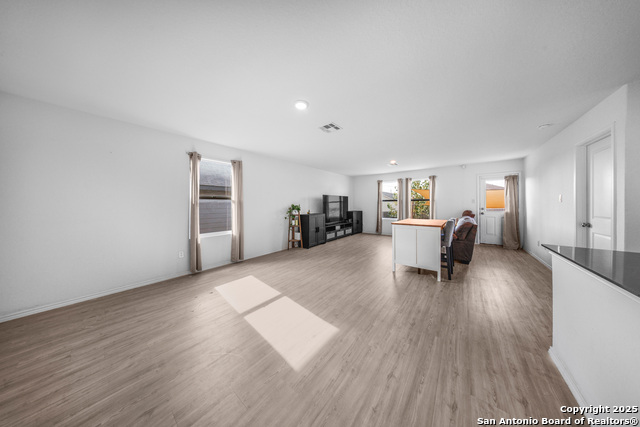 Image 4 of 21 For 5424 Thyme Corner