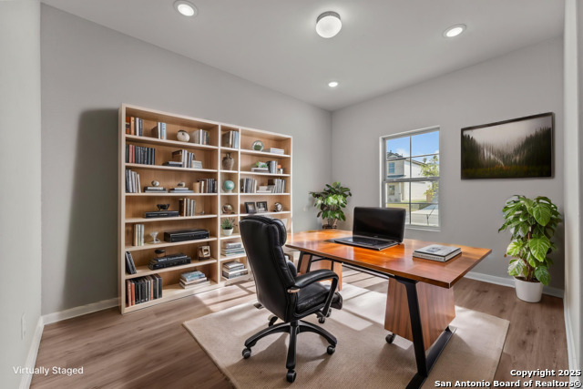Listing photo id 10 for 8424 Roadrunner Passage