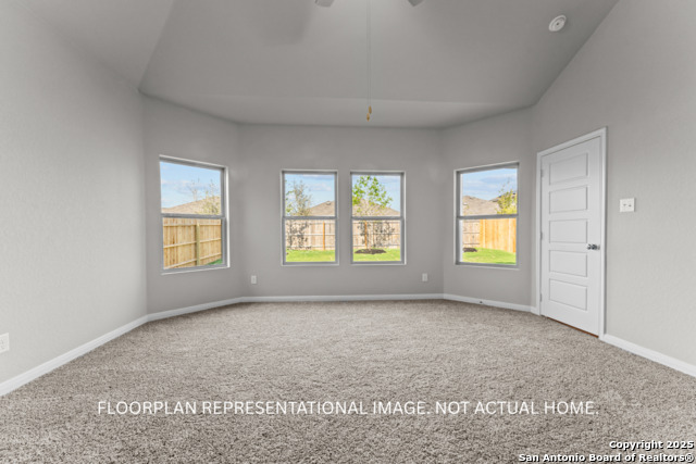 Listing photo id 15 for 8424 Roadrunner Passage