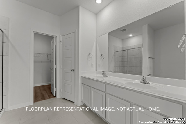 Listing photo id 17 for 8424 Roadrunner Passage