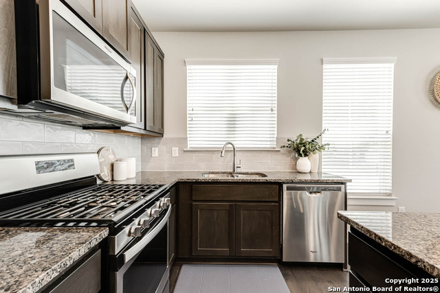 Image 11 of 36 For 211 Claremont Avenue #101 101