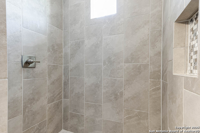 Image 23 of 36 For 211 Claremont Avenue #101 101