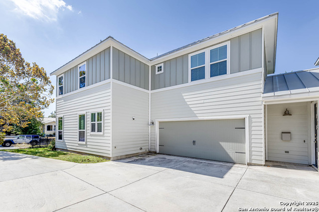 Image 34 of 36 For 211 Claremont Avenue #101 101