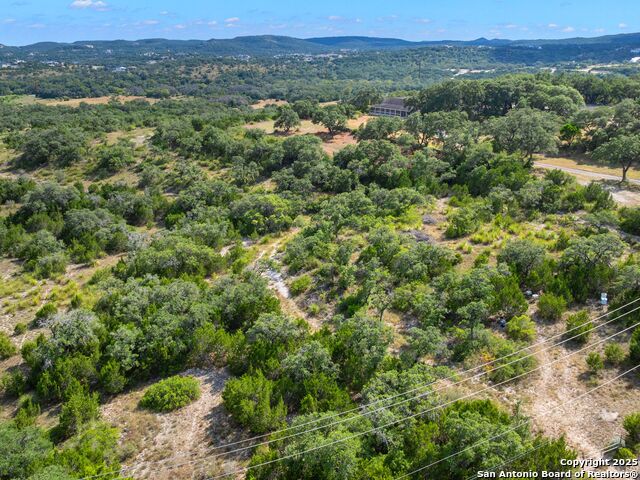 Listing photo id 9 for 27016 Toutant Beauregard