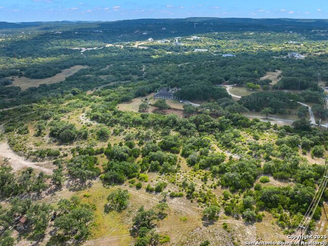 Listing photo id 2 for 27016 Toutant Beauregard