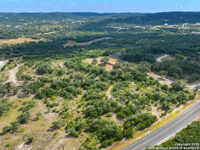 Listing photo id 3 for 27016 Toutant Beauregard