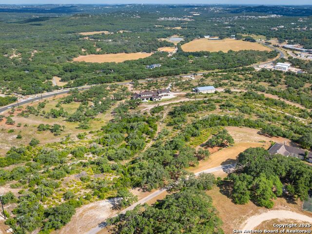 Listing photo id 6 for 27016 Toutant Beauregard