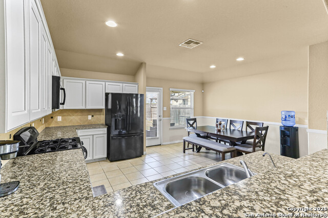 Listing photo id 7 for 6719 Pleasant Bay