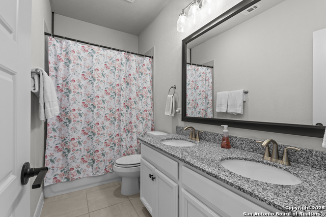 Listing photo id 32 for 22924 Grande Vista