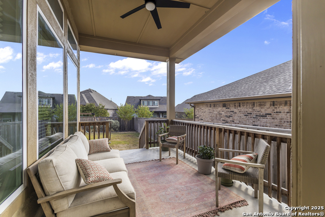 Listing photo id 38 for 22924 Grande Vista