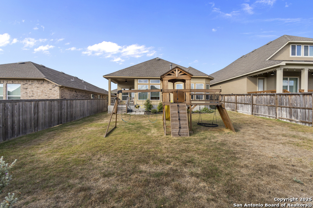 Listing photo id 39 for 22924 Grande Vista