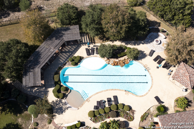 Listing photo id 48 for 22924 Grande Vista